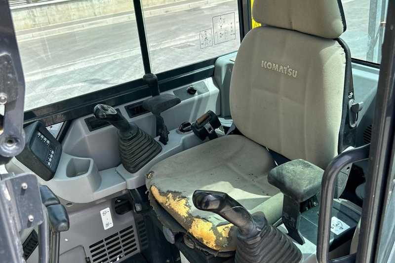 OmecoHub - Immagine KOMATSU PC30MR-5